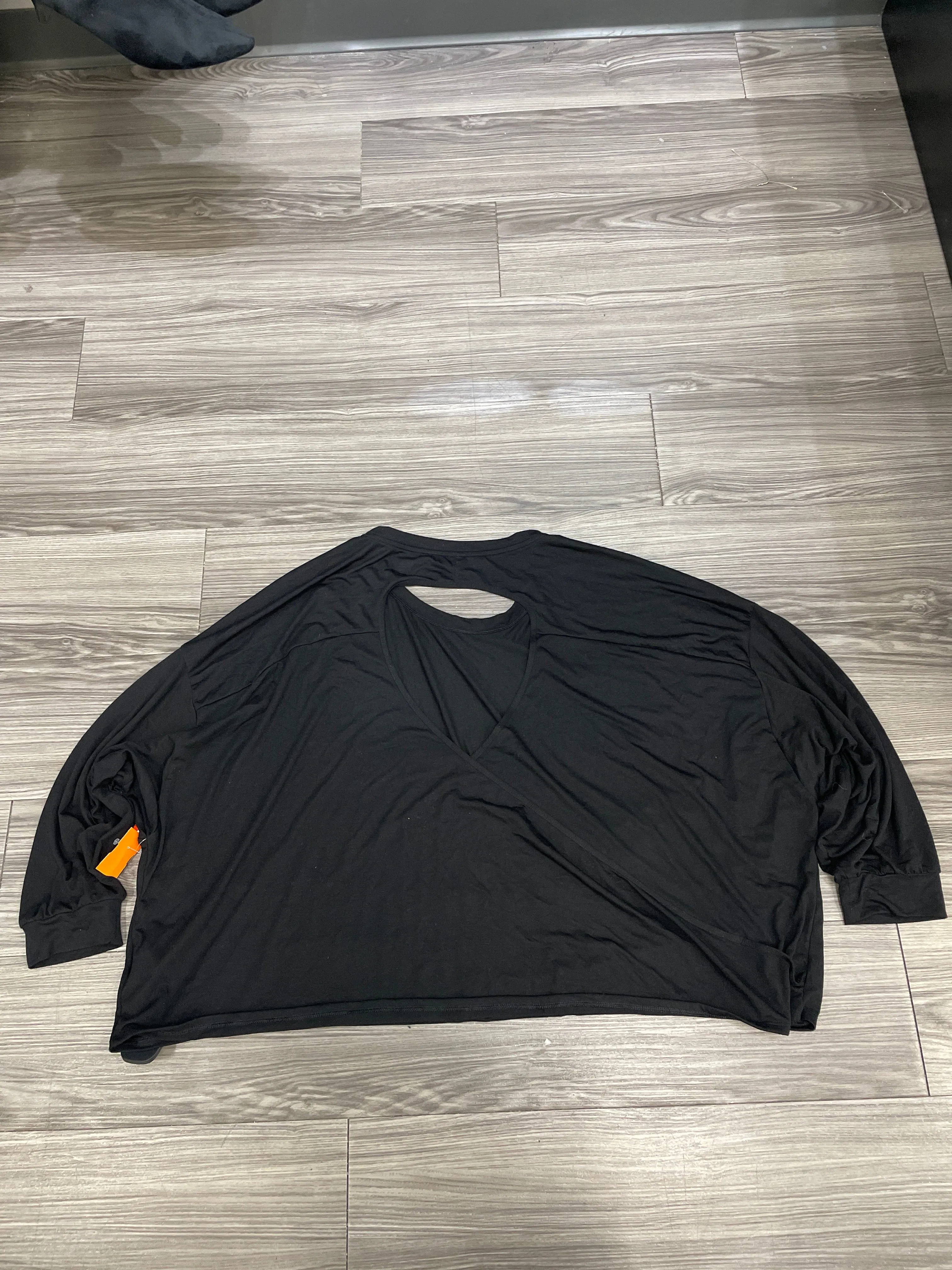 Athletic Top Long Sleeve Collar By Old Navy  Size: 4x